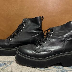 Steve Madden Black Leather Moto Boots